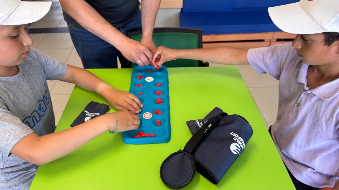 OKULUMUZDA GELENEKSEL OYUNLAR ETKİNLİKLERİ